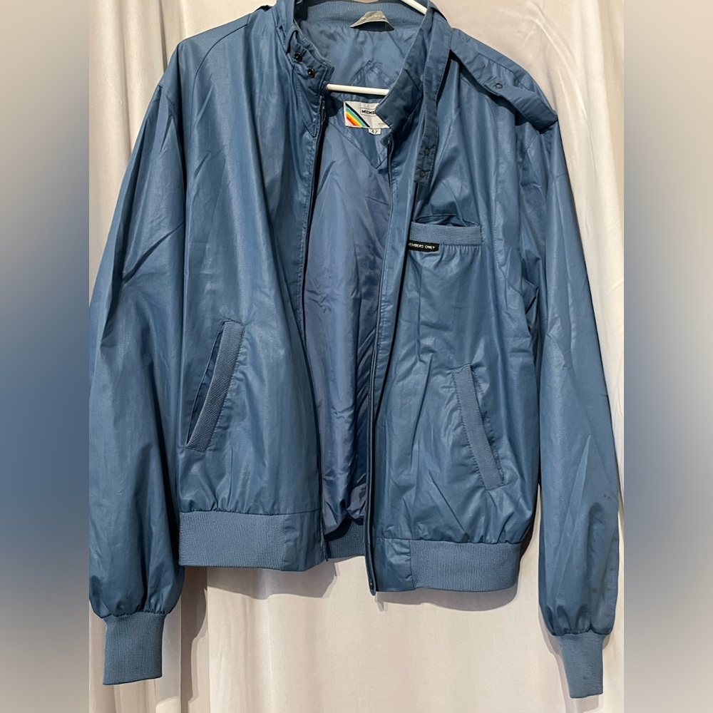 vintage Members ONLY blue jacket size 42